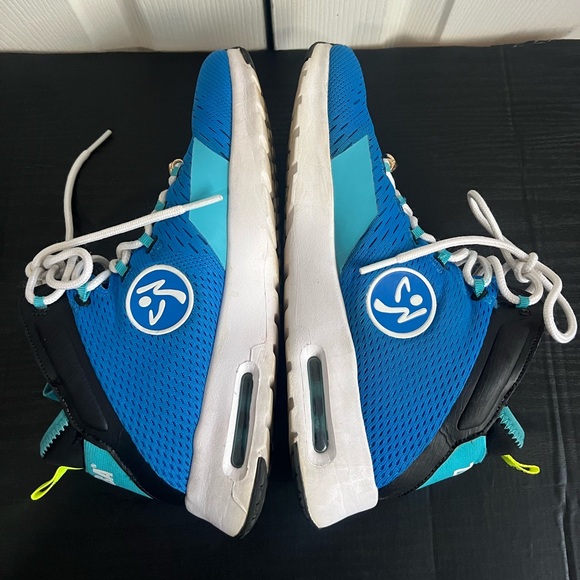 ZUMBA Women's Air Funk Sneakers, Nonslip Mid-Top Dance Sneakers Size 7 Blue - Picture 6 of 11